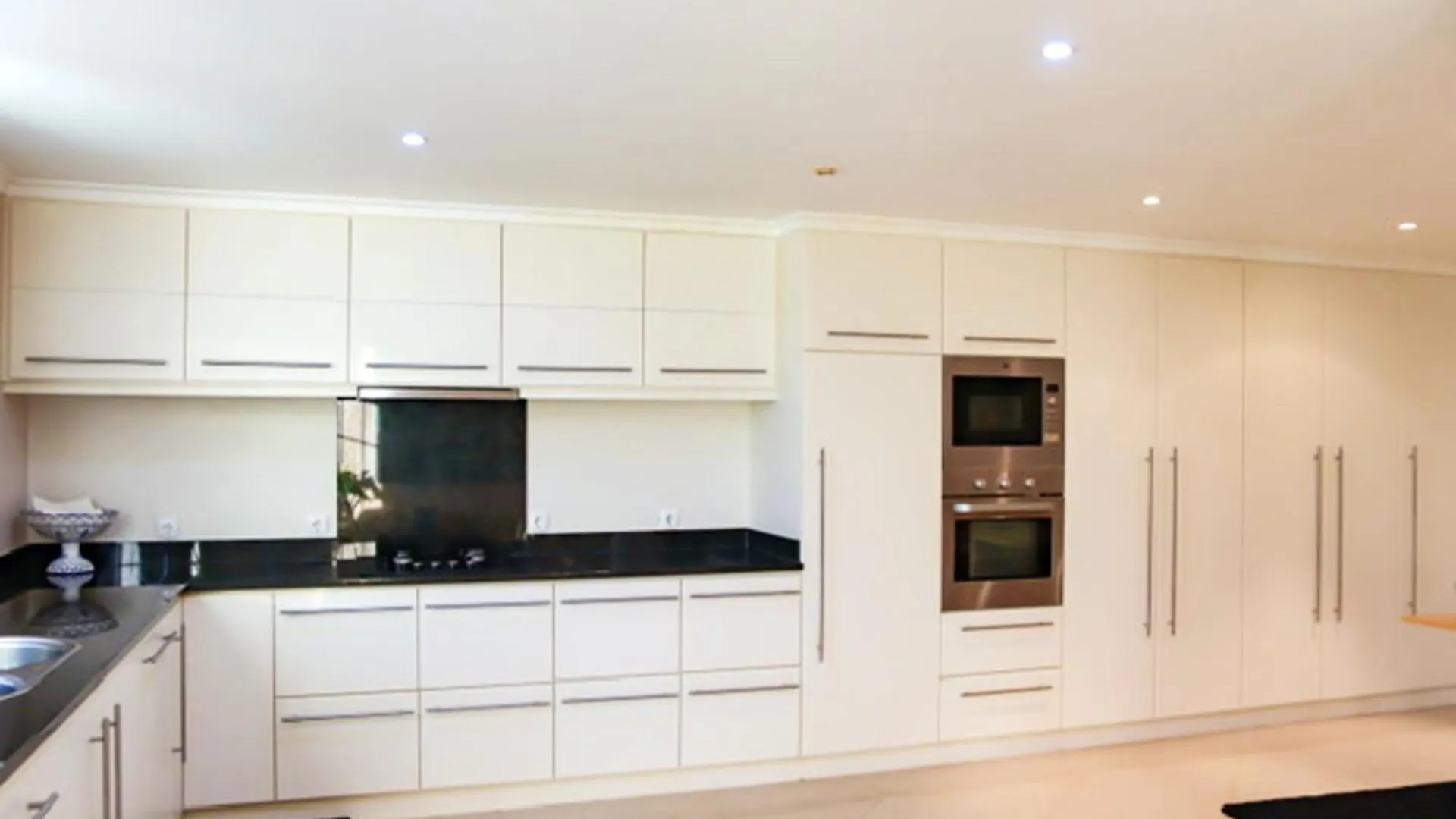 Elegant Apartment In Levada Grande + Terrace + 120 M² 0*,  Portugal